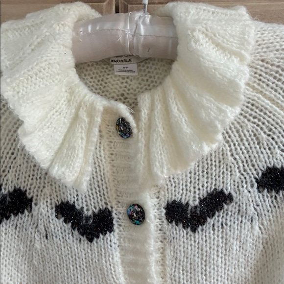 White shrug Cardigan with Black Heart Pattern sz S - Picture 2 of 5
